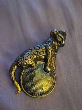 Leopard Broach